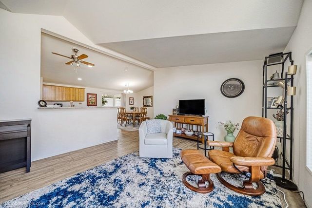1725 N HODGES Ln, Spokane Valley, WA 99016