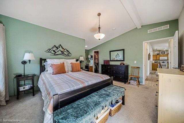 1725 N HODGES Ln, Spokane Valley, WA 99016