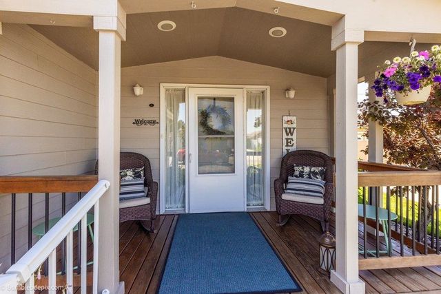 1725 N HODGES Ln, Spokane Valley, WA 99016