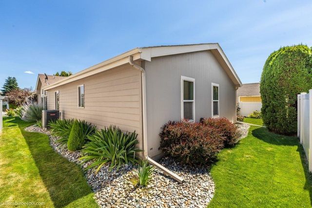 1725 N HODGES Ln, Spokane Valley, WA 99016
