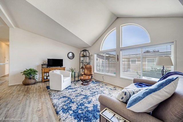 1725 N HODGES Ln, Spokane Valley, WA 99016