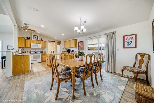 1725 N HODGES Ln, Spokane Valley, WA 99016