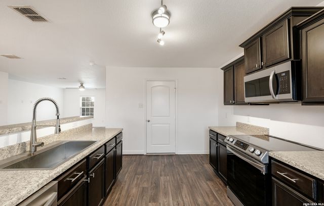 7322 Bowdre, San Antonio, TX 78252