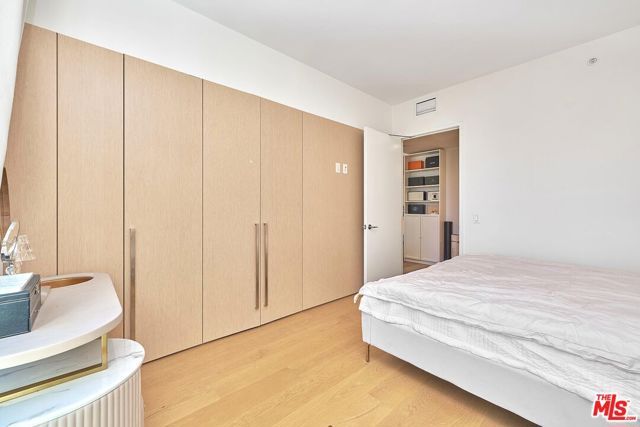 877 Francisco Street 1207, Los Angeles, CA 90017