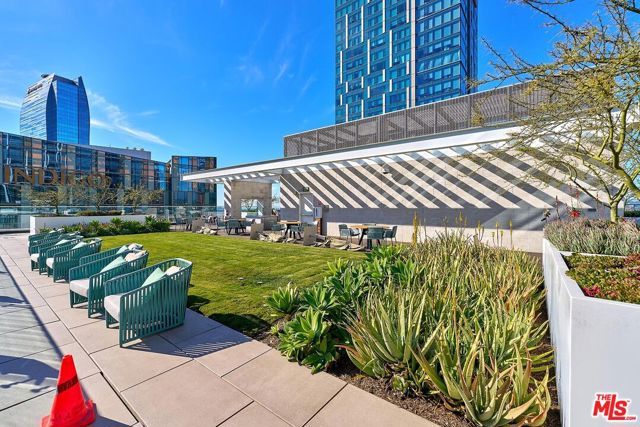 877 Francisco Street 1207, Los Angeles, CA 90017