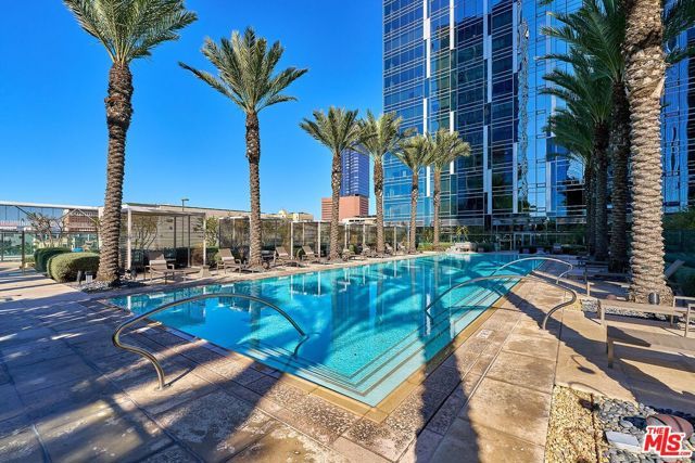 877 Francisco Street 1207, Los Angeles, CA 90017