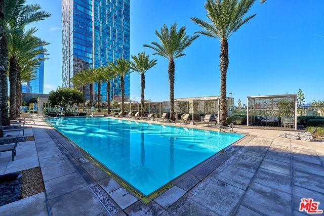 877 Francisco Street 1207, Los Angeles, CA 90017