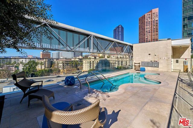 877 Francisco Street 1207, Los Angeles, CA 90017