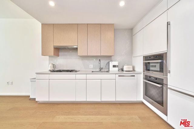 877 Francisco Street 1207, Los Angeles, CA 90017