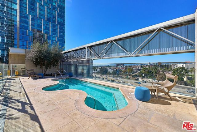 877 Francisco Street 1207, Los Angeles, CA 90017