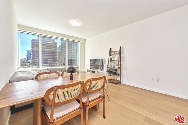 877 Francisco Street 1207, Los Angeles, CA 90017