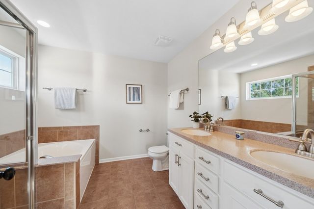 152 Jackson Street, Gilberts, IL 60136