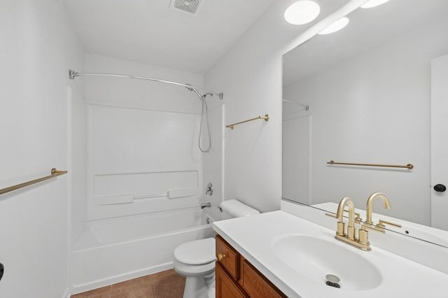 152 Jackson Street, Gilberts, IL 60136