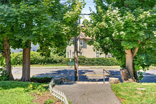 205 West Post Road 1N, White Plains, NY 10606
