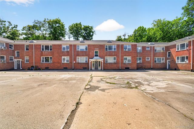 205 West Post Road 1N, White Plains, NY 10606