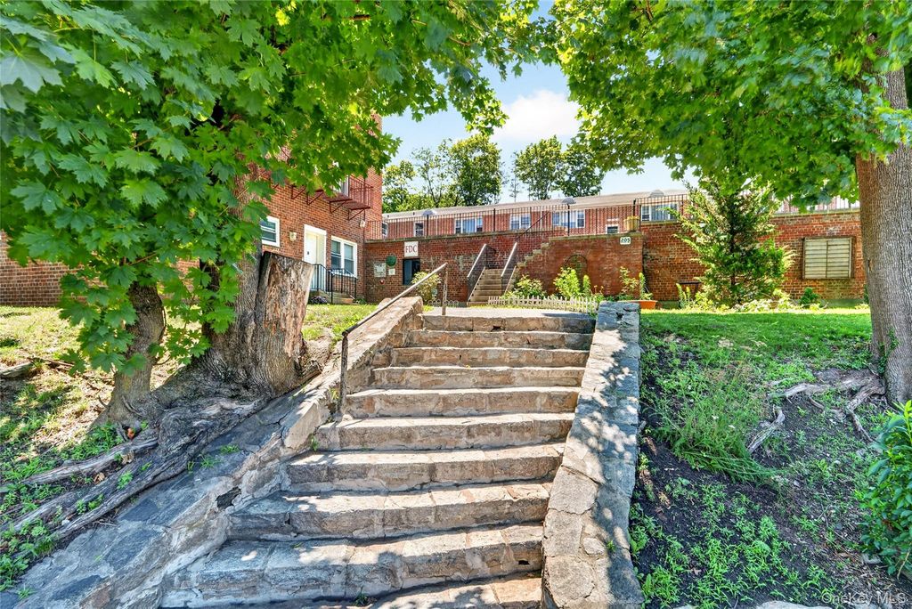 205 West Post Road 1N, White Plains, NY 10606 — photo 3