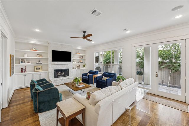 4318 Phil Street, Bellaire, TX 77401