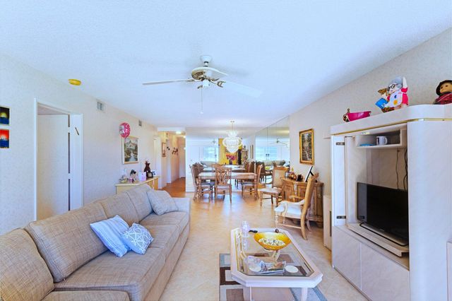 18800 Haywood Terrace 7, Boca Raton, FL 33496