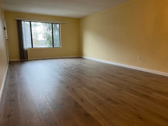 1550 Worcester Rd 114, Framingham, MA 01702