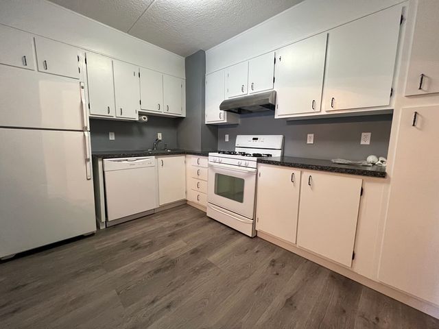 1550 Worcester Rd 114, Framingham, MA 01702