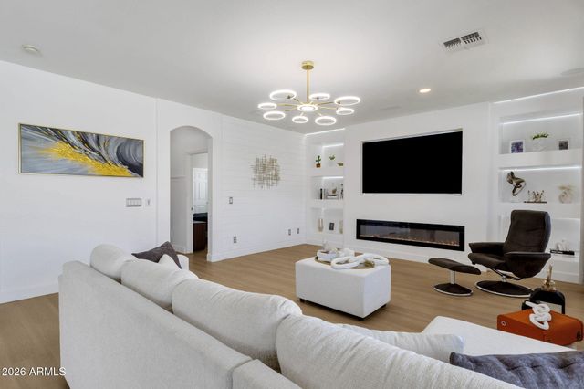 14847 W WINDSOR Avenue, Goodyear, AZ 85395