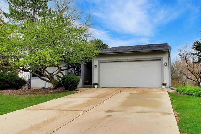 6501 Raintree Court, Lisle, IL 60532