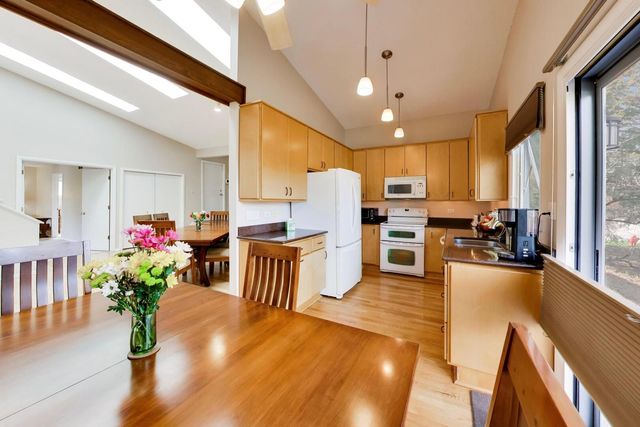 6501 Raintree Court, Lisle, IL 60532