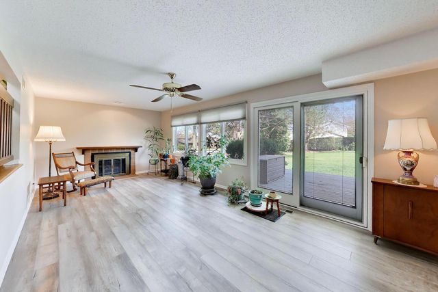 6501 Raintree Court, Lisle, IL 60532