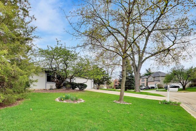 6501 Raintree Court, Lisle, IL 60532