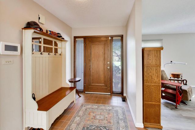 6501 Raintree Court, Lisle, IL 60532