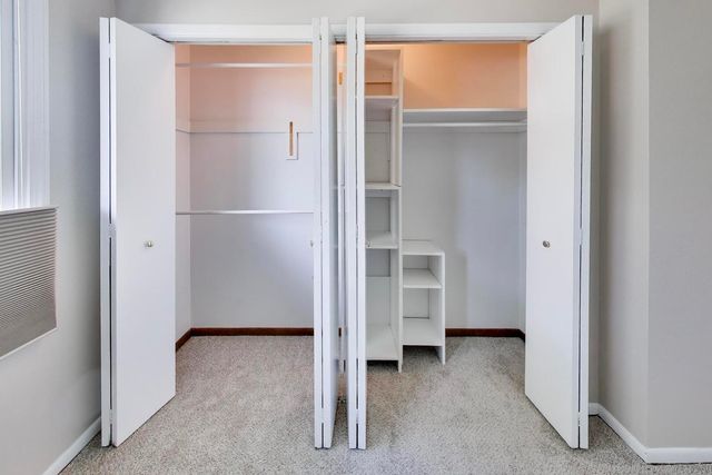 6501 Raintree Court, Lisle, IL 60532