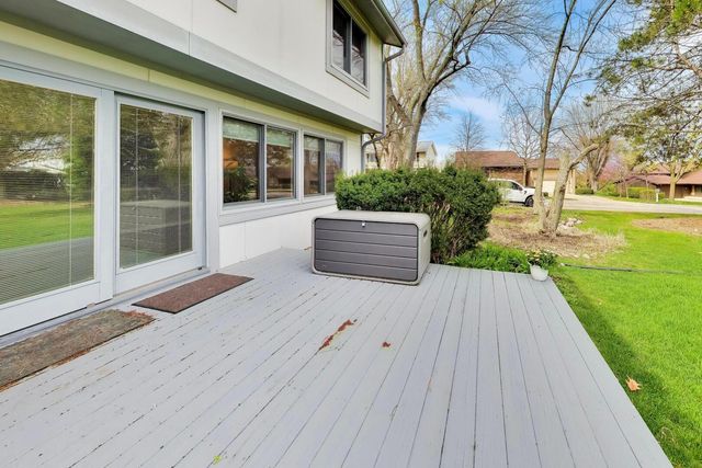 6501 Raintree Court, Lisle, IL 60532