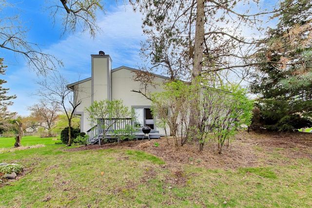 6501 Raintree Court, Lisle, IL 60532