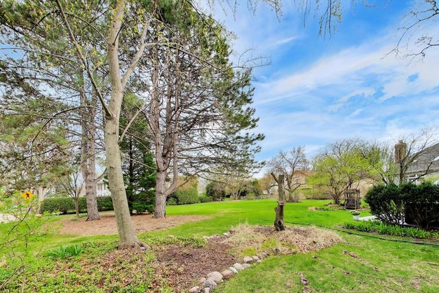 6501 Raintree Court, Lisle, IL 60532