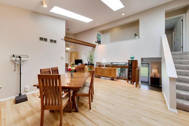 6501 Raintree Court, Lisle, IL 60532