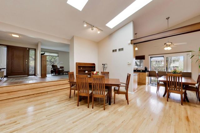 6501 Raintree Court, Lisle, IL 60532