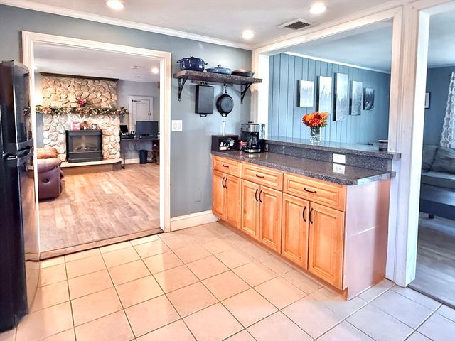 45 Braintree Ave, Brockton, MA 02302