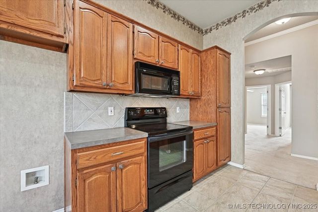 2000 N 6th Street, Broken Arrow, OK 74012