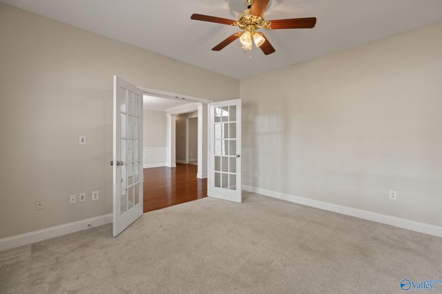 7011 Freedom Park Circle SE, Owens Cross Roads, AL 35763