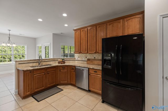 7011 Freedom Park Circle SE, Owens Cross Roads, AL 35763