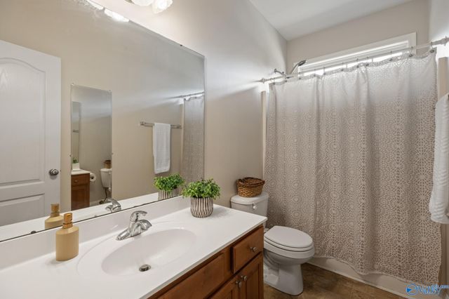 7011 Freedom Park Circle SE, Owens Cross Roads, AL 35763