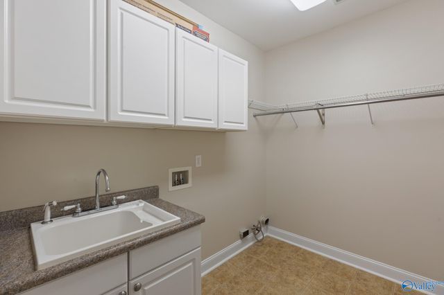 7011 Freedom Park Circle SE, Owens Cross Roads, AL 35763