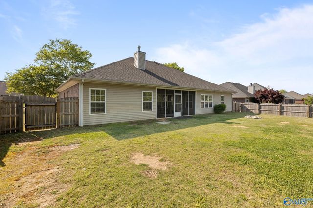 7011 Freedom Park Circle SE, Owens Cross Roads, AL 35763