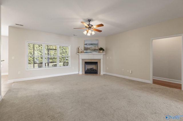 7011 Freedom Park Circle SE, Owens Cross Roads, AL 35763