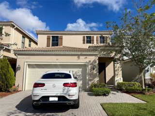 747 NE 193rd St 0, Miami, FL 33179
