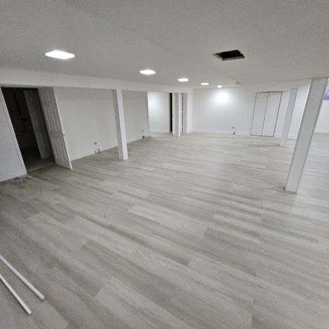 1406 Peterson Avenue, Park Ridge, IL 60068