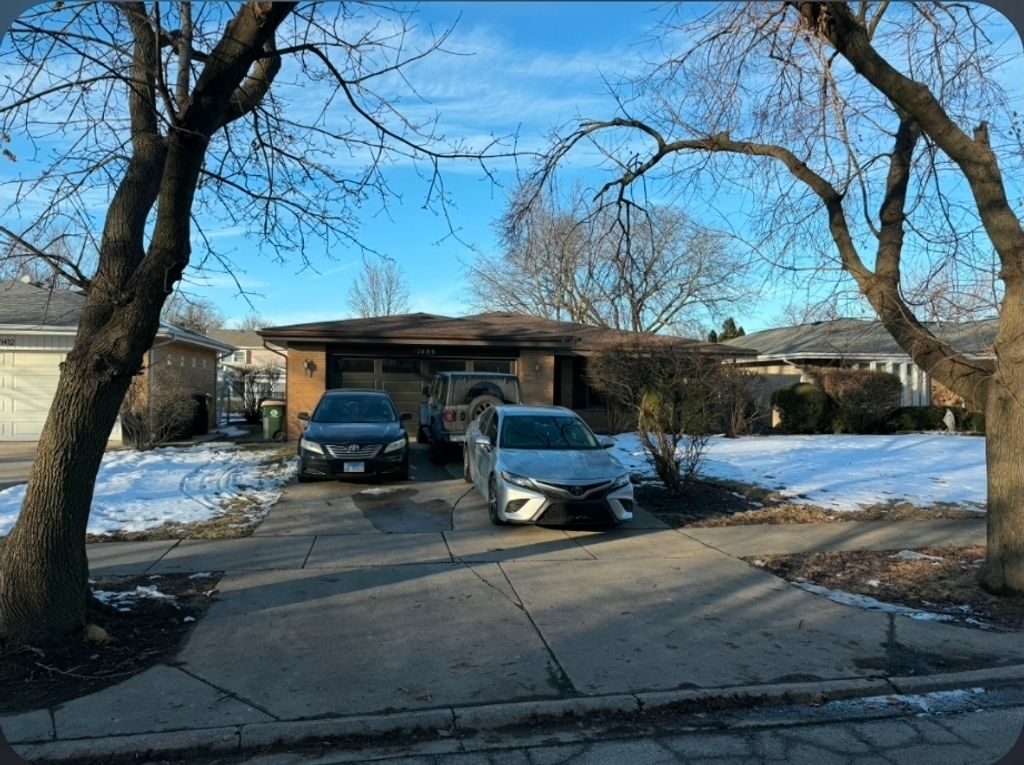 1406 Peterson Avenue, Park Ridge, IL 60068