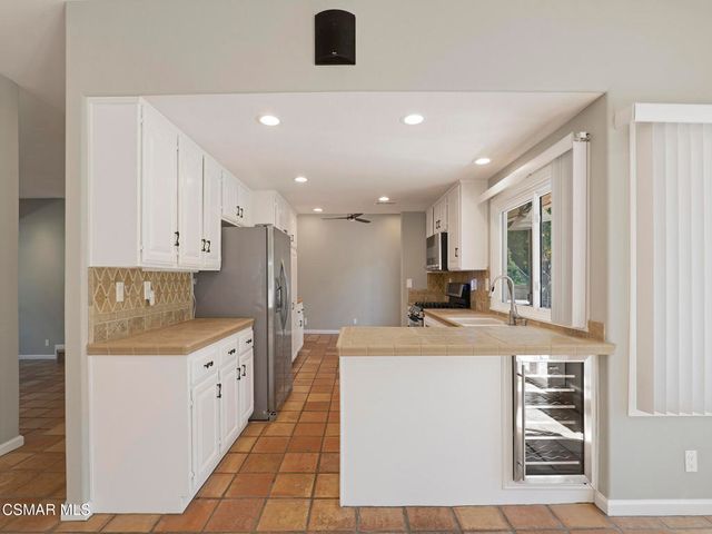 1590 Meander Drive, Simi Valley, CA 93065