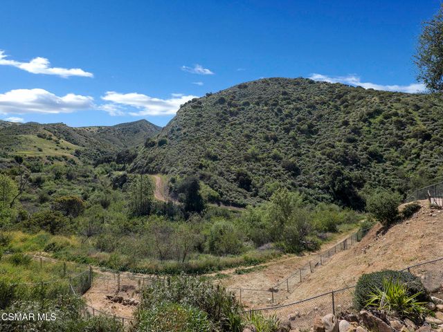 1590 Meander Drive, Simi Valley, CA 93065