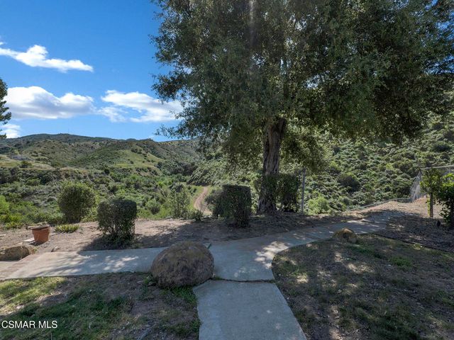 1590 Meander Drive, Simi Valley, CA 93065